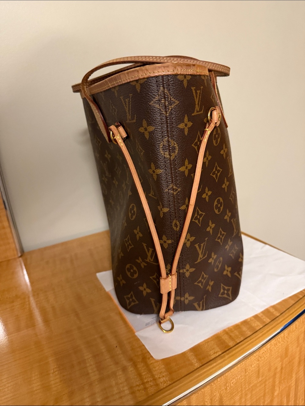 Authentic Louis Vuitton Monogram Canvas Tote with Tan Trim - Picture 6 of 11